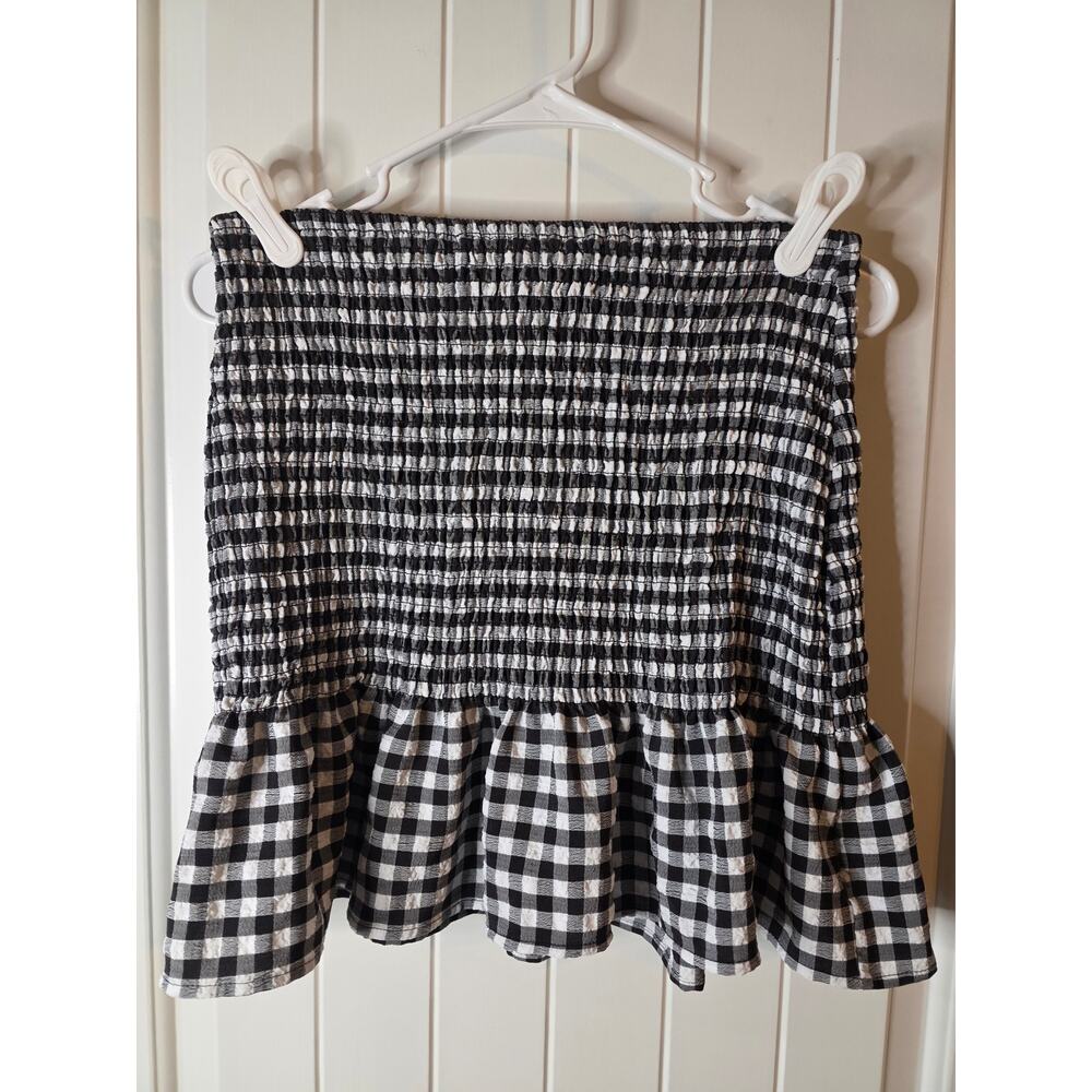 H&M Dividend Smocked Skirt Size Small ❤️